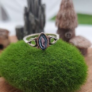 Vintage Boho Silver-Tone Ring with Smoky Blue Marquise Stone Size 7 R812
